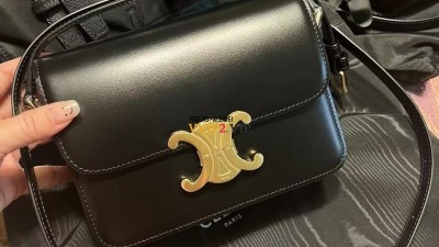 #신공장 셀린느 CELINE 트리오페 틴 블랙 188423BF4.38NO SIZE 18.5*14*6cm 검수사진✔ ☆☆☆☆☆