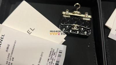샤넬 CHANEL 23 클래식백 이어링 귀걸이 검수사진✔ ☆☆☆☆☆