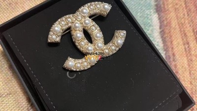 #신공장 샤넬 CHANEL CC로고 진주 브로치 검수사진✔ ☆☆☆☆☆