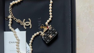샤넬 CHANEL CC로고 클래식 백 펜던트 진주 목걸이 AB9848 검수사진✔ ☆☆☆☆☆