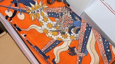 에르메스 Hermes 스카프 SIZE 140*140cm # 캐시미어 70% + 실크 30% 검수사진✔ ☆☆☆☆☆