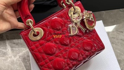 디올 DIOR 체리 레드 페이던트 까나쥬 송아지가죽 미니백 M0505OWCB_M323 검수사진✔ ☆☆☆☆☆ #여왕샵