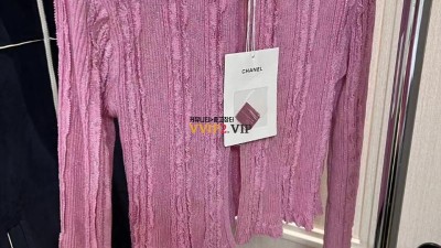 샤넬 CHANEL 23P 진주 로고 가디건 P74585 검수사진✔ ☆☆☆☆☆