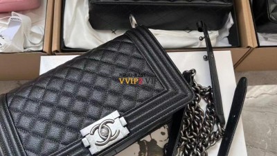 샤넬 CHANEL 보이백 미디움 빈티지 은장 캐비어 A67086 검수사진✔ ☆☆☆☆☆ #팬더샵
