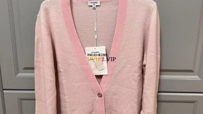 샤넬 CHANEL 버튼 캐시미어 V넥 가디건 P75050 검수사진 ☆☆☆☆☆