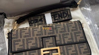 펜디 FENDI 패브릭 바게트백 미듐 8BR600A6V5F17U4 검수사진✔ ☆☆☆☆☆ #신공장