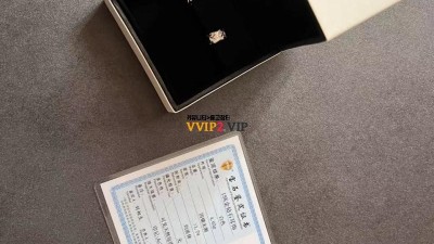 샤넬 CHANEL 코코 크러쉬 다이아몬드세팅 18K 베이지골드,화이트골드 J11755,J11135 이어링 귀걸이 검수사진 ☆☆☆☆☆ #18k+다이아몬드비밀공방
