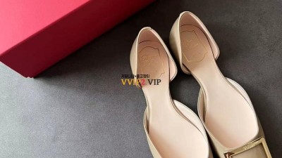 로저비비에 Roger Vivier 여성 도르세 발레리나 플랫슈즈 SIZE 39 검수사진 ☆☆☆☆☆