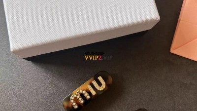 미우미우 MIU MIU 헤어핀 플렉시글라스 메탈 크리스탈 5IF072 검수사진 ☆☆☆☆☆