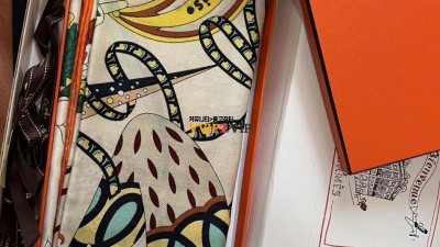 에르메스 HERMES 프린트 스카프 HTH2208 검수사진 ☆☆☆☆☆