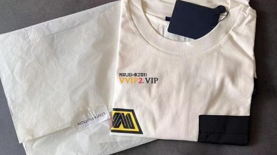 루이비통 LOUIS VUITTON LV 23 프린트 반팔티셔츠 SIZE S M L XL XXL 검수사진 ☆☆☆☆☆