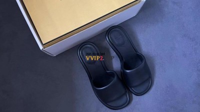 펜디 FENDI 23 바게트 샌들 8R8412NBA SIZE 35~40 # 굽 5cm 검수사진 ☆☆☆☆☆