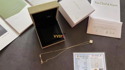 반클리프 앤 아펠 Van Cleef & Arpels 빈티지 알함브라 펜던트 목걸이 18K 옐로우골드 마더오브펄 검수사진 +5cm연장 ☆☆☆☆☆ #18k+다이아몬드비밀공방