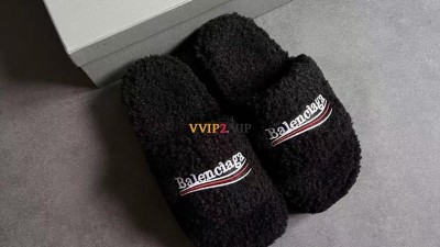발레시아가 BALENCIAGA 퍼리 시어링 슬리퍼 654261 W2DO1 1096 검수사진 ☆☆☆☆☆