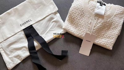 샤넬 CHANEL CC 23A 웨이브 캐시미어 가디건 P75350 SIZE 36 38 40 # 95% 캐시미어 + 밑단 넥 네크라인 폴리에스터 5% 검수사진 ☆☆☆☆☆