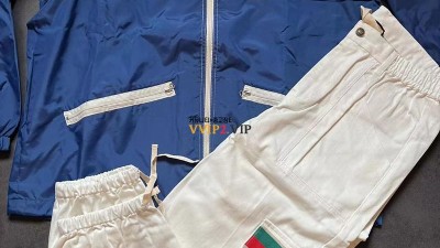 구찌 GUCCI GG 인터로킹 로고 블루종 바람막이 후드집업 자켓 블루 검수사진 ☆☆☆☆☆