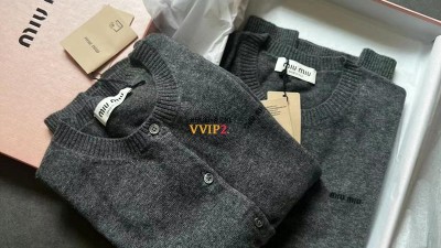 미우미우 Miu Miu 캐시미어 투피스 세트 SIZE 36 38 40 검수사진 # 카슈미르 캐시미어 ☆☆☆☆☆