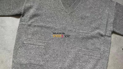 프라다 PRADA 캐시미어 브이넥 니트 스웨터 검수사진 ☆☆☆☆☆