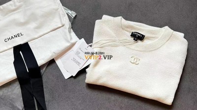 샤넬 CHANEL 23B 로고 캐시미어 반팔 니트 P75749 검수사진 ☆☆☆☆☆