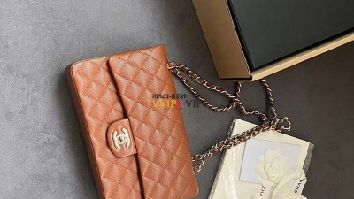 샤넬 CHANEL 클래식 플랩백 미듐 클미 카라멜 라이트골드 캐비어 A01112 SIZE 25.5cm 검수사진 ☆☆☆☆☆ #지존샵