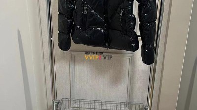 몽클레어 몽클레르 Moncler 셀락 폭스퍼 후드 패딩 다운자켓 SIZE 1 2 3 4 # 폭스퍼 + 다운 충전재 + 후드 탈부착 가능 검수사진 ☆☆☆☆☆
