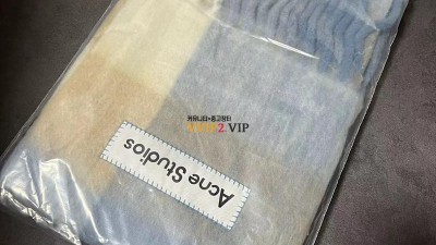 아크네스튜디오 Acne Studios 레인보우 체크 무늬 스카프 머플러 # 알파가 33% + 울 25% + 나일론 22% + 모헤어 20% 검수사진 ☆☆☆☆☆ #vvip공장
