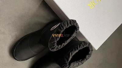 디올 DIOR 프로스트 앵글부츠 화이트/블랙 2컬러 SIZE 35~39 검수사진 ☆☆☆☆☆