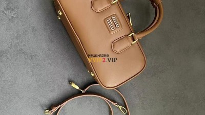 미우미우 MIU MIU 아르카디 레더 토트백 SIZE 27cm 검수사진 ☆☆☆☆☆ #티무역