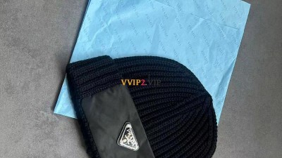 프라다 PRADA 23FW 삼각로고 패치 리나일론 울 니트 비니 블랙 UMD446 1WTO F0002 SIZE M L 검수사진 ☆☆☆☆☆ #VVIP공장
