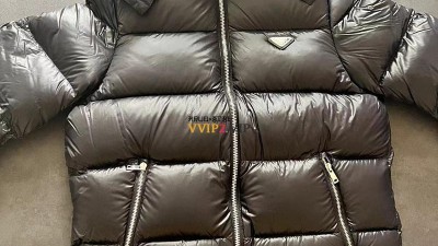 프라다 PRADA 리나일론 트라이앵글 삼각로고 구스다운 패딩 자켓 SIZE S M L XL XXL ※화이트 구스다운 90 + 충전재 500g 검수사진 ☆☆☆☆☆ #vvip공장