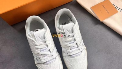 루이비통 LOUIS VUITTON LV 23 트레이너 스니커즈 운동화 SIZE 35~44 검수사진 ☆☆☆☆☆