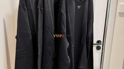프라다 PRADA 삼각로고 오버핏 맨투맨 UJL26A SIZE XS S M L 검수사진 ☆☆☆☆☆
