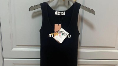 미우미우 MIU MIU 민소매 니트 베스트 SIZE 38 40 42 @ 비스코스 82% + 폴리에스터 18% 검수사진 ☆☆☆☆☆