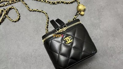 샤넬 CHANEL 골드볼 베니티백 코스메틱백 정사각 램스킨 금장 AP1447 검수사진 ☆☆☆☆☆ #지존샵
