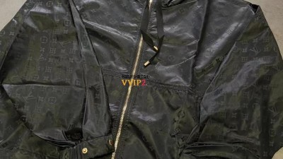 루이비통 LOUIS VUITTON LV 모노그램 자켓 SIZE 36 38 40 @ 광택있는 원단 + 로즈골드 하드웨어 검수사진 ☆☆☆☆☆