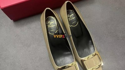 로저비비에 ROGER VIVIER 벨비비에 페이던트 펌프스 힐 SIZE 34~39 @ 굽 4.5cm 검수사진 ☆☆☆☆☆