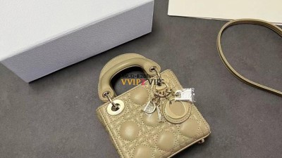 디올 DIOR 레이디 마이크로 미니백 SIZE 12*10.5*5cm 검수사진 ☆☆☆☆☆ #여왕샵