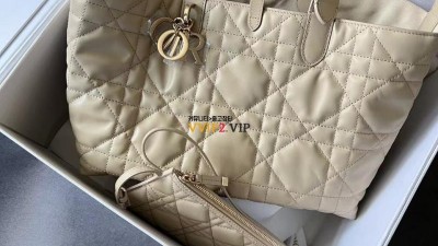 디올 DIOR TOUJOURS 뚜주흐백 숄더백 미듐 SIZE 28.5*19*21.5cm 검수사진 ☆☆☆☆☆ #여왕샵