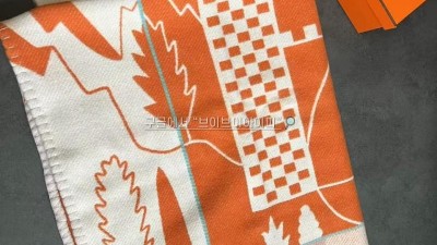 에르메스 HERMES 아발론 Epopee 블랭킷 담요&쿠션 SIZE 담요 100*140cm / 쿠션 45*44cm # 울 90% + 캐시미어 10% 검수사진
