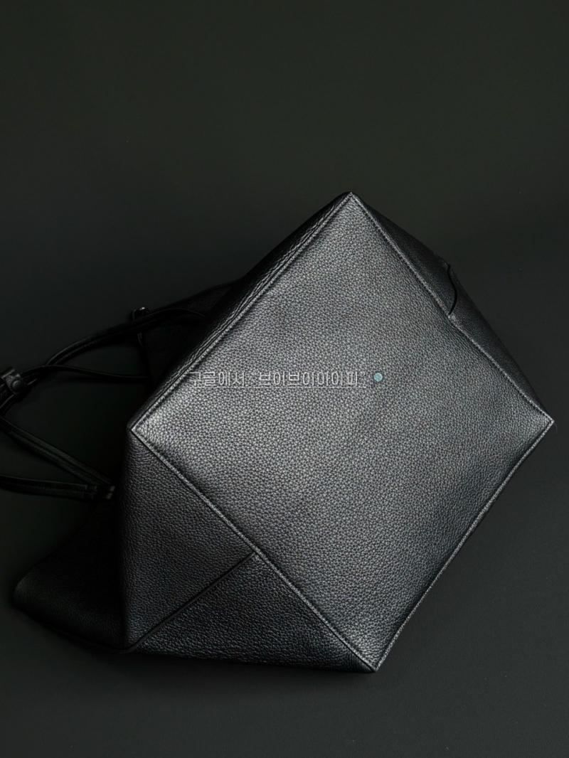 cec644bbf937e68405d7b1b2c9a0b0ec_1758536653_3987.jpg