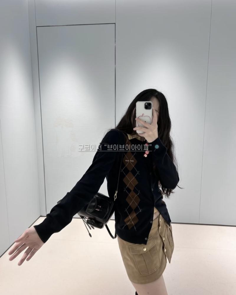 f690d1edf9907c83d6aaf3382b34da70_1760324549_1099.jpg