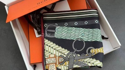 에르메스 Tout en Tresse 스카프 70 90x90cm 100%실크 검수사진