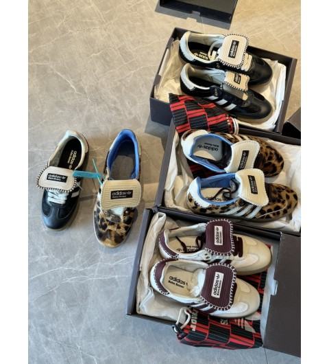 아디다스 X 웨일즈보너 삼바 가죽 스니커즈 3컬러 SIZE 36 36.5 37 38 38.5 39 40 40.5 41 42 42.5 43 44 44.5 45 ☆☆☆☆☆