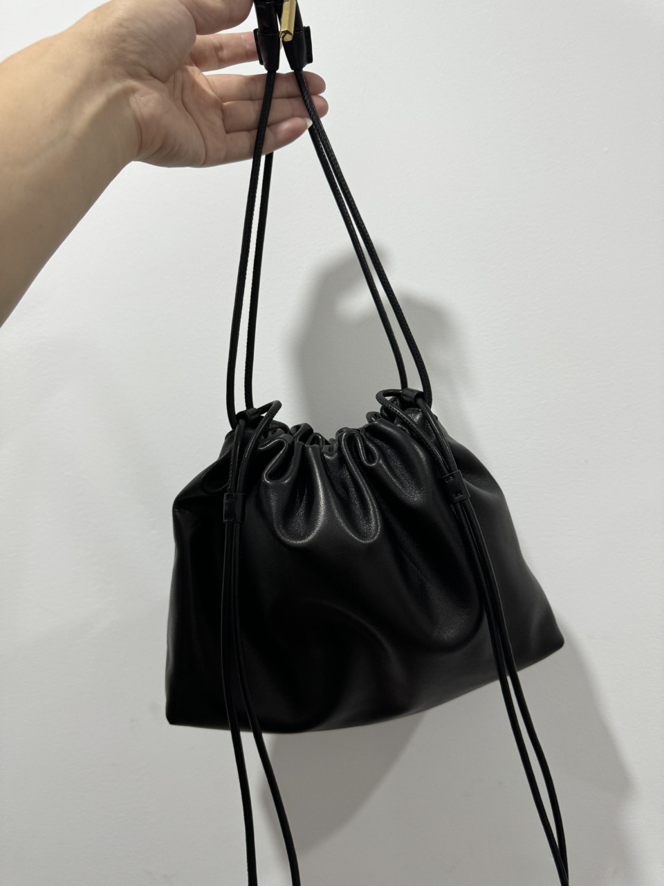 더로우 THE ROW 앵지 호보백 [사이즈] 31x20x6cm #vvip공장