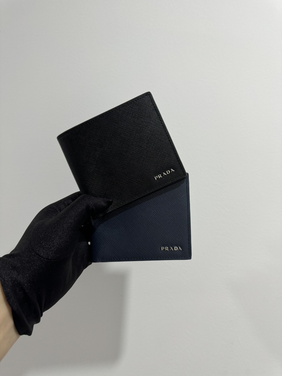 프라다 PRADA 24FW 남성 사피아노 로고 반지갑 (2MO513 2FPJ F0G52 24F) #vvip공장