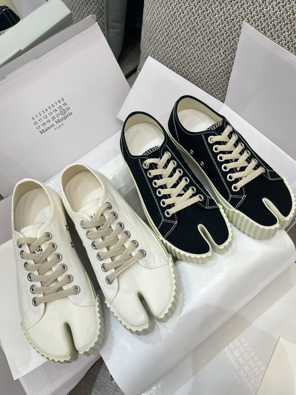 메종 마르지엘라 타비 로우탑 블랙 화이트 스니커즈 35~40