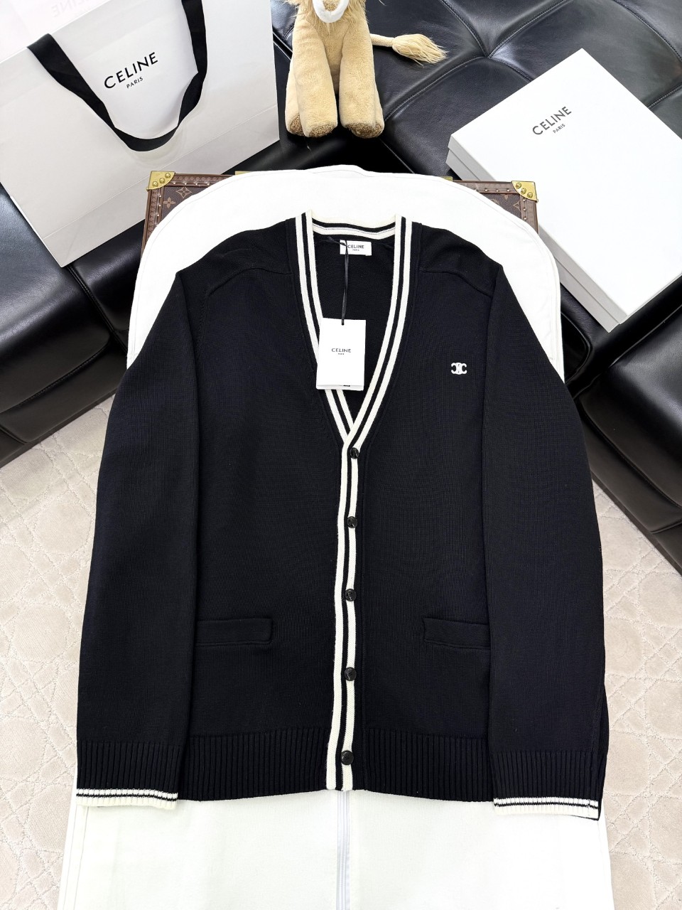 셀린느 CELINE 자수 브이넥 니트 + 가디건 XS S M L