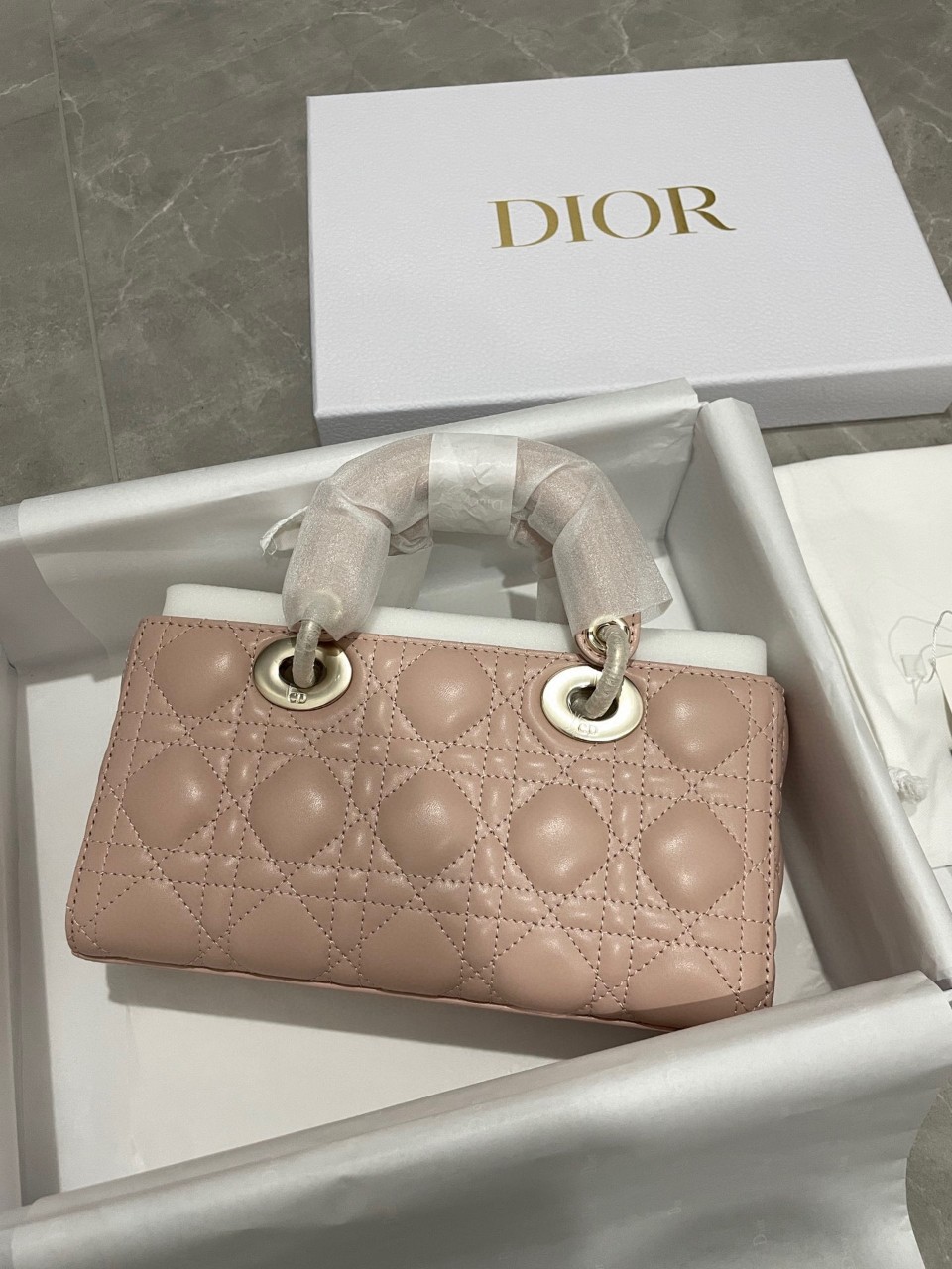 DIOR 레이디 디조이백 스몰 까나쥬 블랙/화이트/베이지 M0613ONGE M900 22x12x6cm #vvip공장