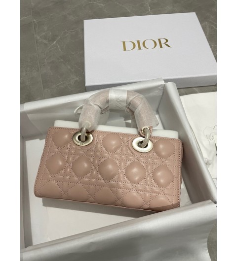 DIOR 레이디 디조이백 스몰 까나쥬 블랙/화이트/베이지 M0613ONGE M900 22x12x6cm #vvip공장