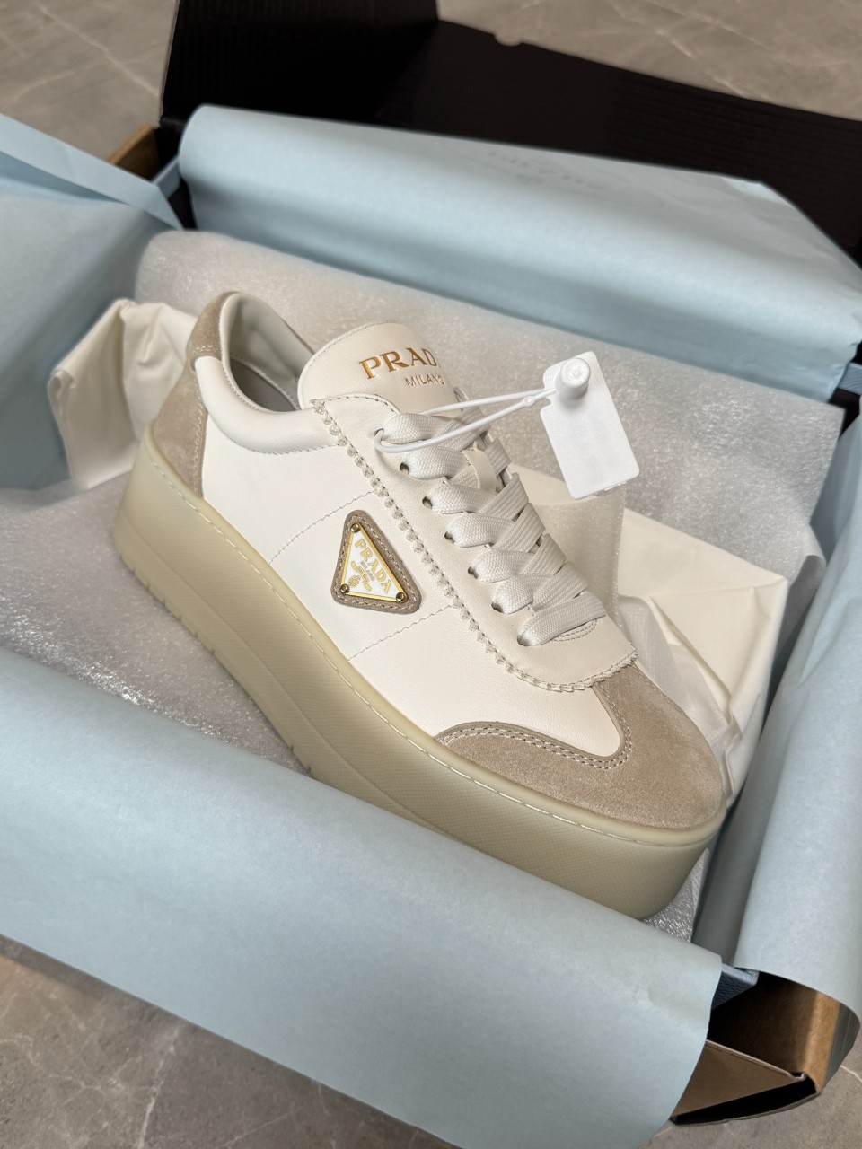 프라다 PRADA 다운타운 플랫폼 스니커즈 1E928NF050Y5T FOHENWHITE 35~40